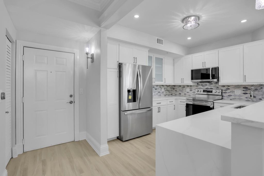 Photo of 804 E Windward Way #509, Lantana, FL 33462 (MLS # R11146284)