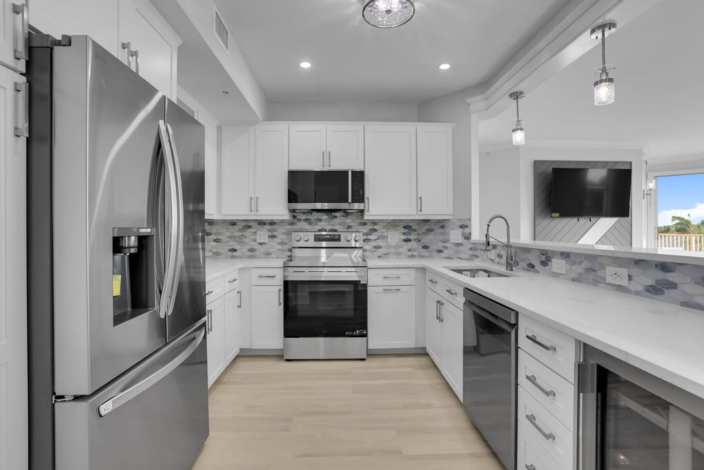 Photo of 804 E Windward Way #509, Lantana, FL 33462 (MLS # R11146284)