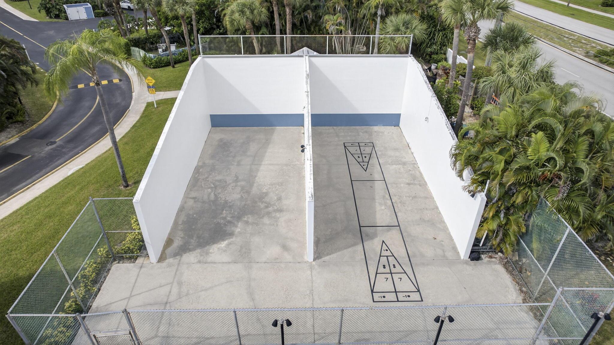 VILLAS OF OCEAN DUNES - Residential Lease