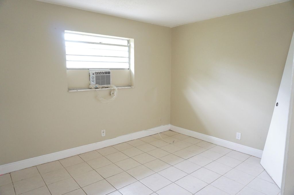 Photo of 1601 W 37th Street #6, Riviera Beach, FL 33404 (MLS # B26009023)