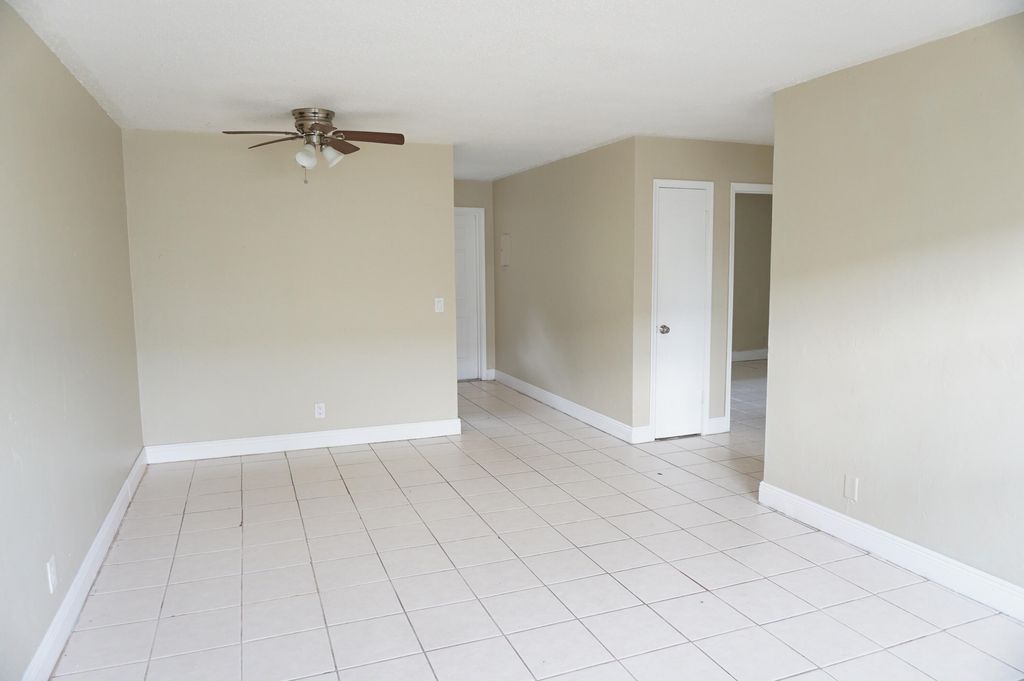 Photo of 1601 W 37th Street #6, Riviera Beach, FL 33404 (MLS # B26009023)