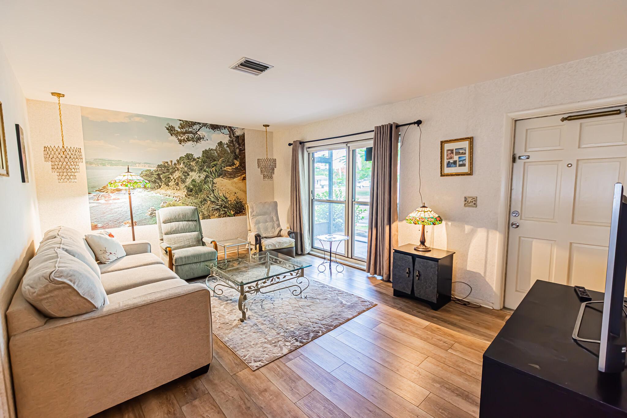 309 NE Jonquil Street, Port St Lucie, FL, 34983/$329,000 2 309 NE Jonquil Street