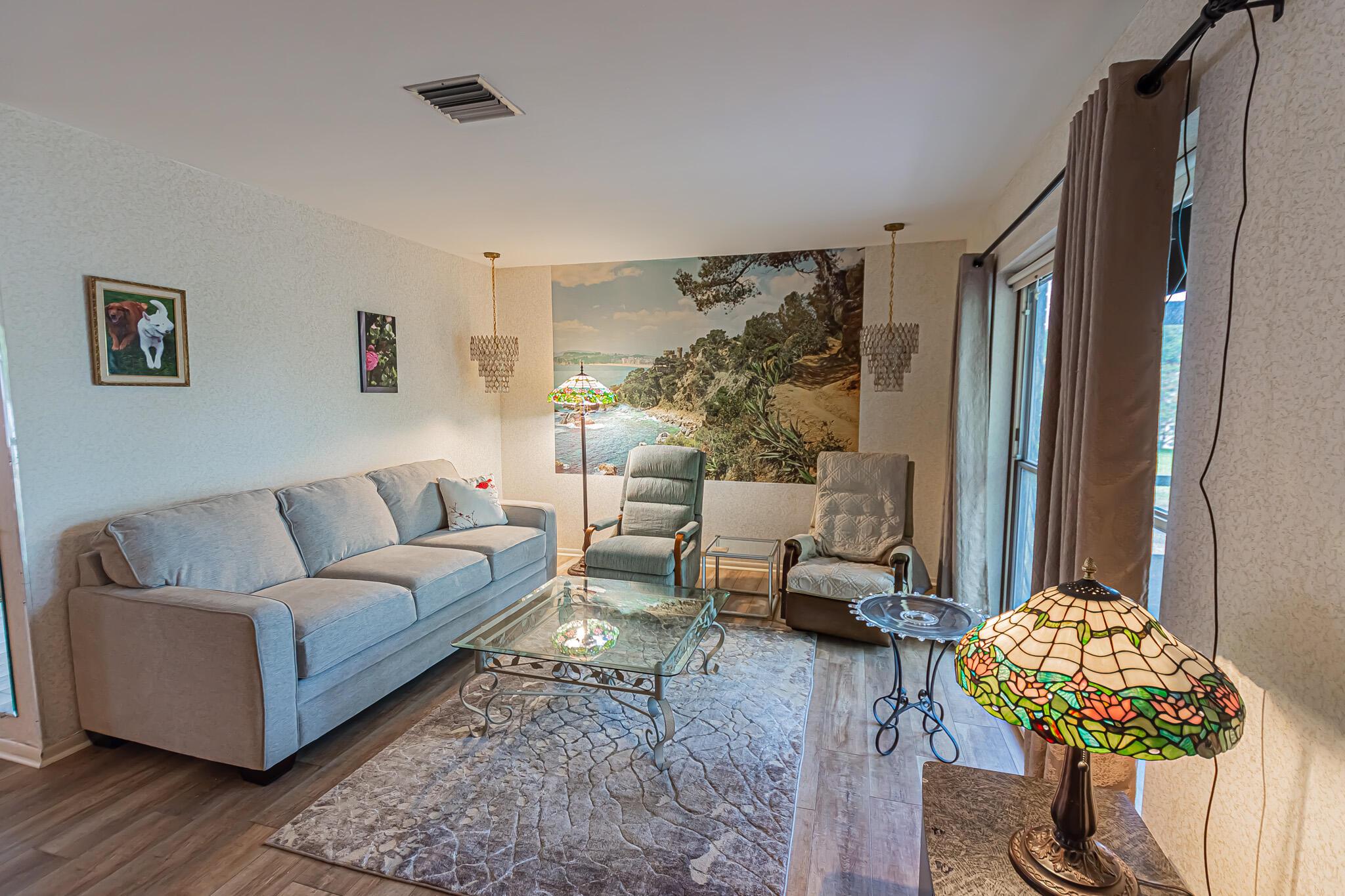 309 NE Jonquil Street, Port St Lucie, FL, 34983/$329,000 1 309 NE Jonquil Street