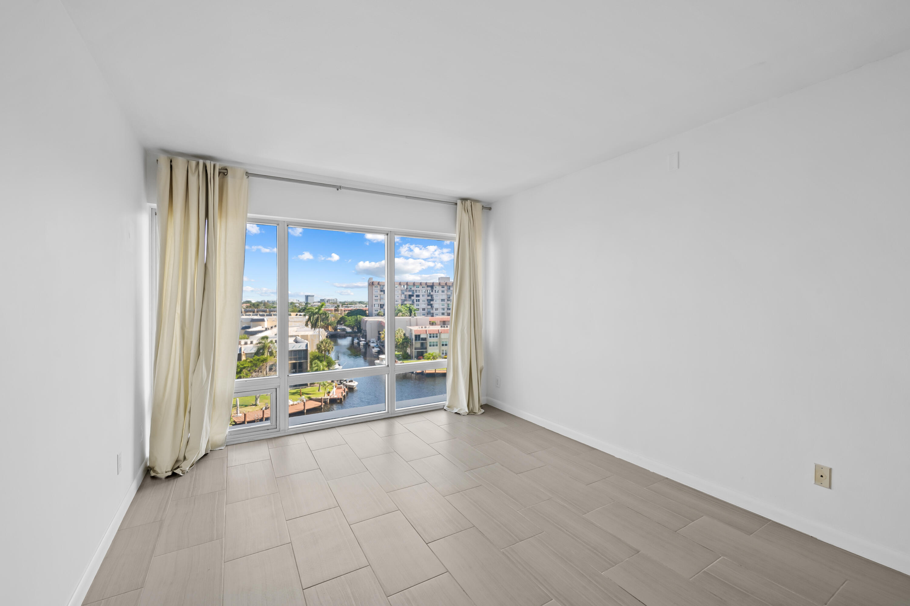 WATERFORD POINT CONDO - Residential