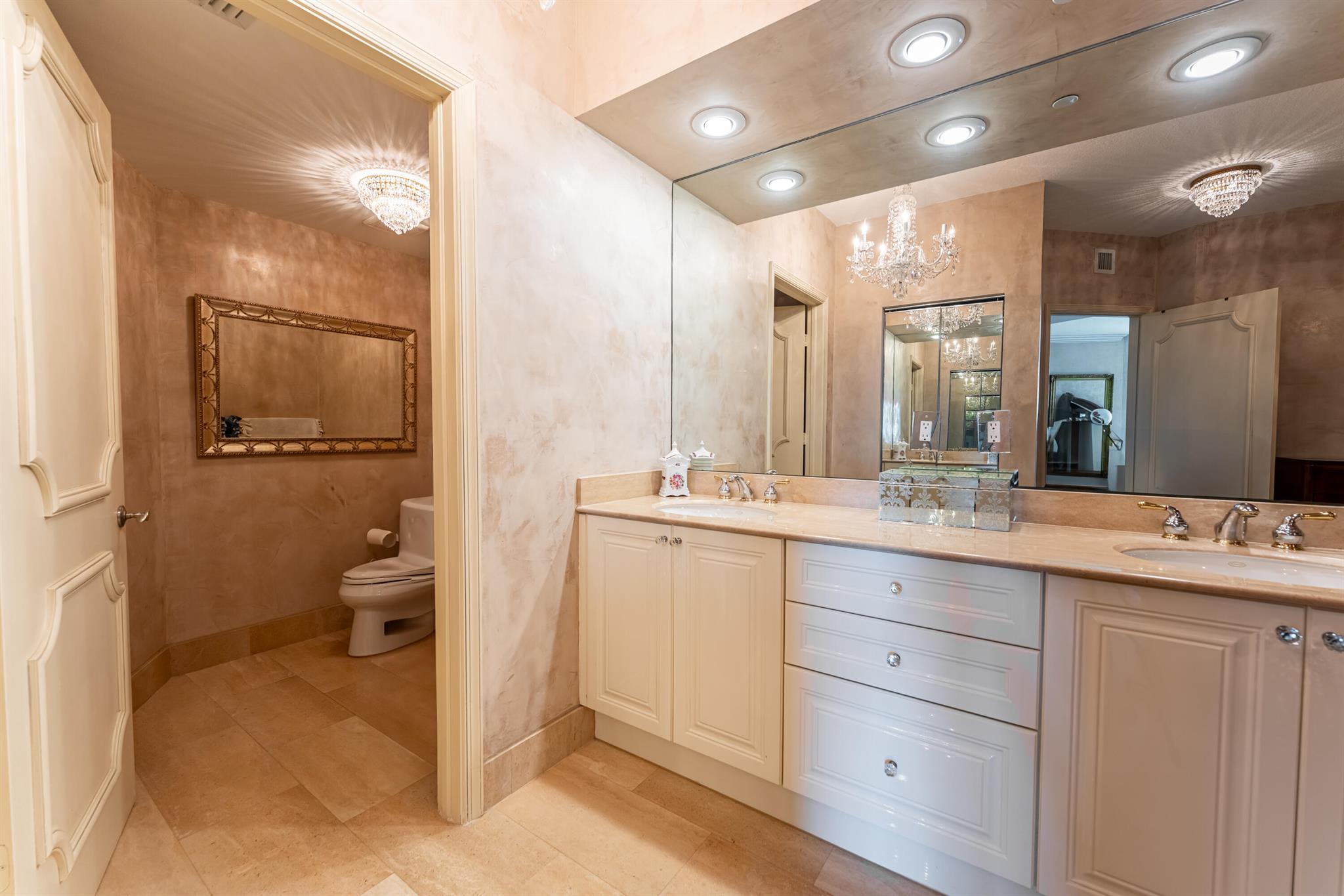 TOSCANA SOUTH CONDO - Residential