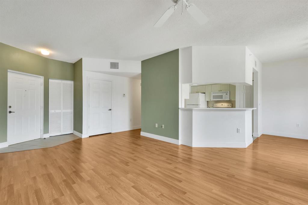 SAN MATERA THE GARDENS CONDO - Residential