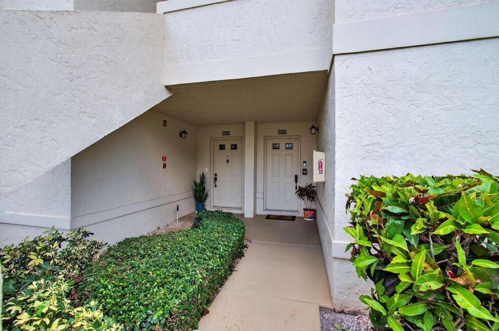 Photo of 5823 Parkwalk Drive, Boynton Beach, FL 33472 (MLS # R11112821)