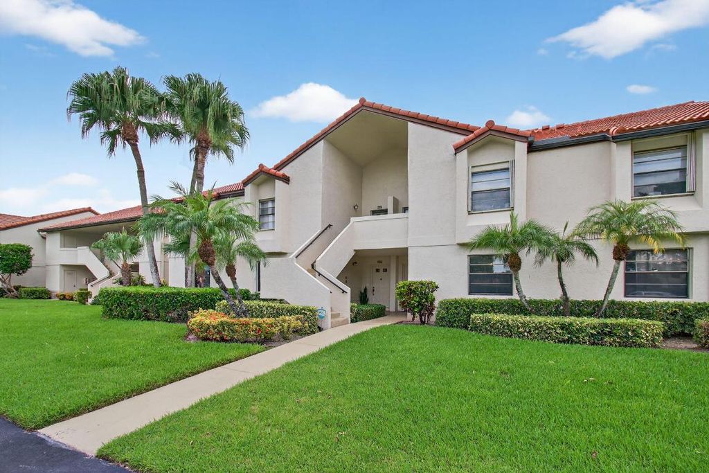 Photo of 5823 Parkwalk Drive, Boynton Beach, FL 33472 (MLS # R11112821)