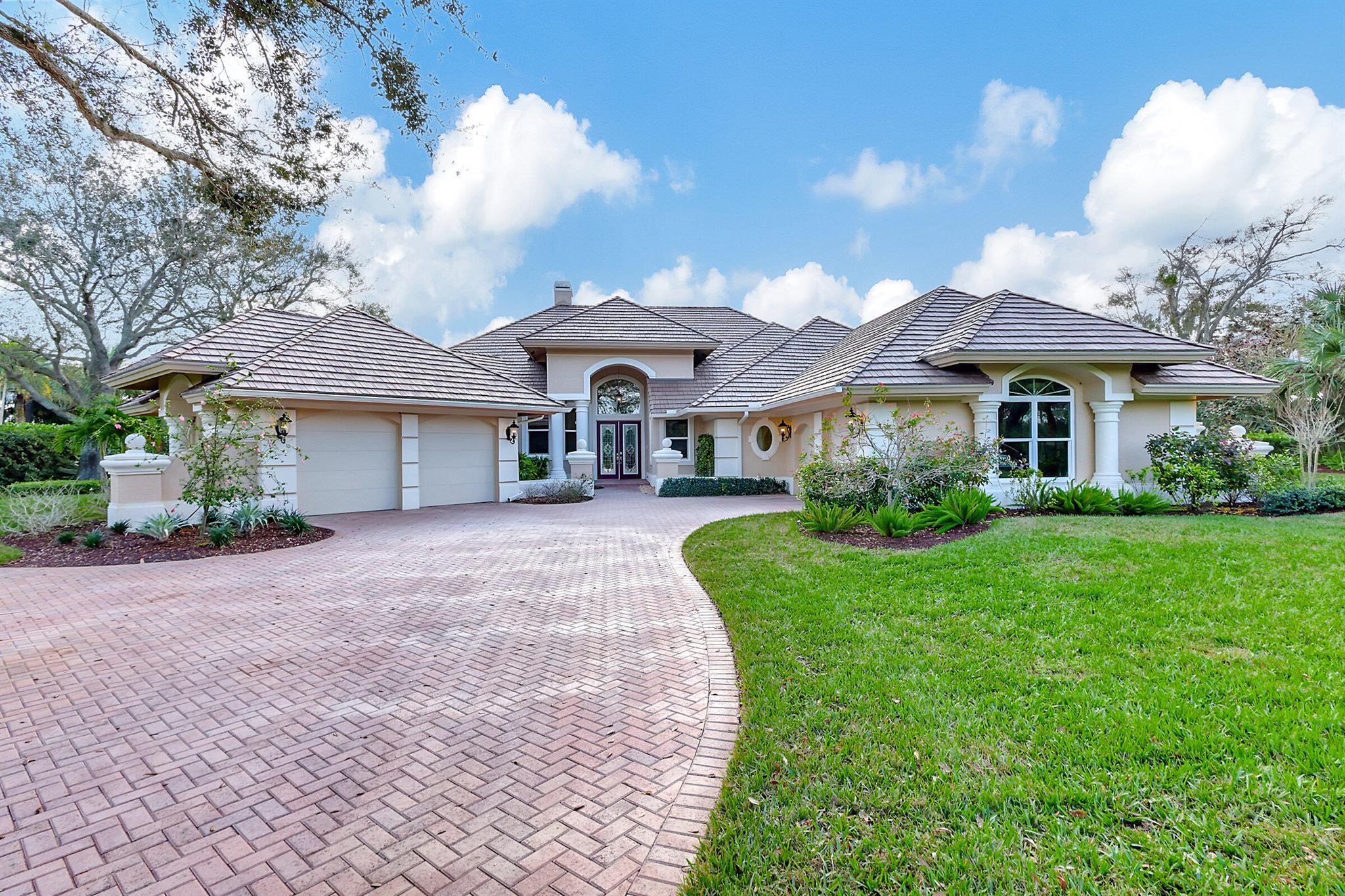 Seasonal Rental in Mariner Sands Country Club! Escape to this beautifully furnished estate home set on a lush, professionally landscaped 1.18-acre lot in the prestigious Mariner Sands Country Club. With 4 spacious bedrooms and 5 full bathrooms--plus extra twin beds to accommodate additional guests--there's room for everyone to unwind in comfort.Enjoy restful nights with newer adjustable beds throughout the home. The fully equipped kitchen flows seamlessly into a cozy family room, offering gorgeous views of the pool and expansive screened-in lanai--perfect for indoor-outdoor living and entertaining.Mariner Sands provides a resort-like lifestyle with two 18-hole championship golf courses, Har-Tru tennis courts, pickleball, main pool with separate lap pool, restaurant, state-of-the