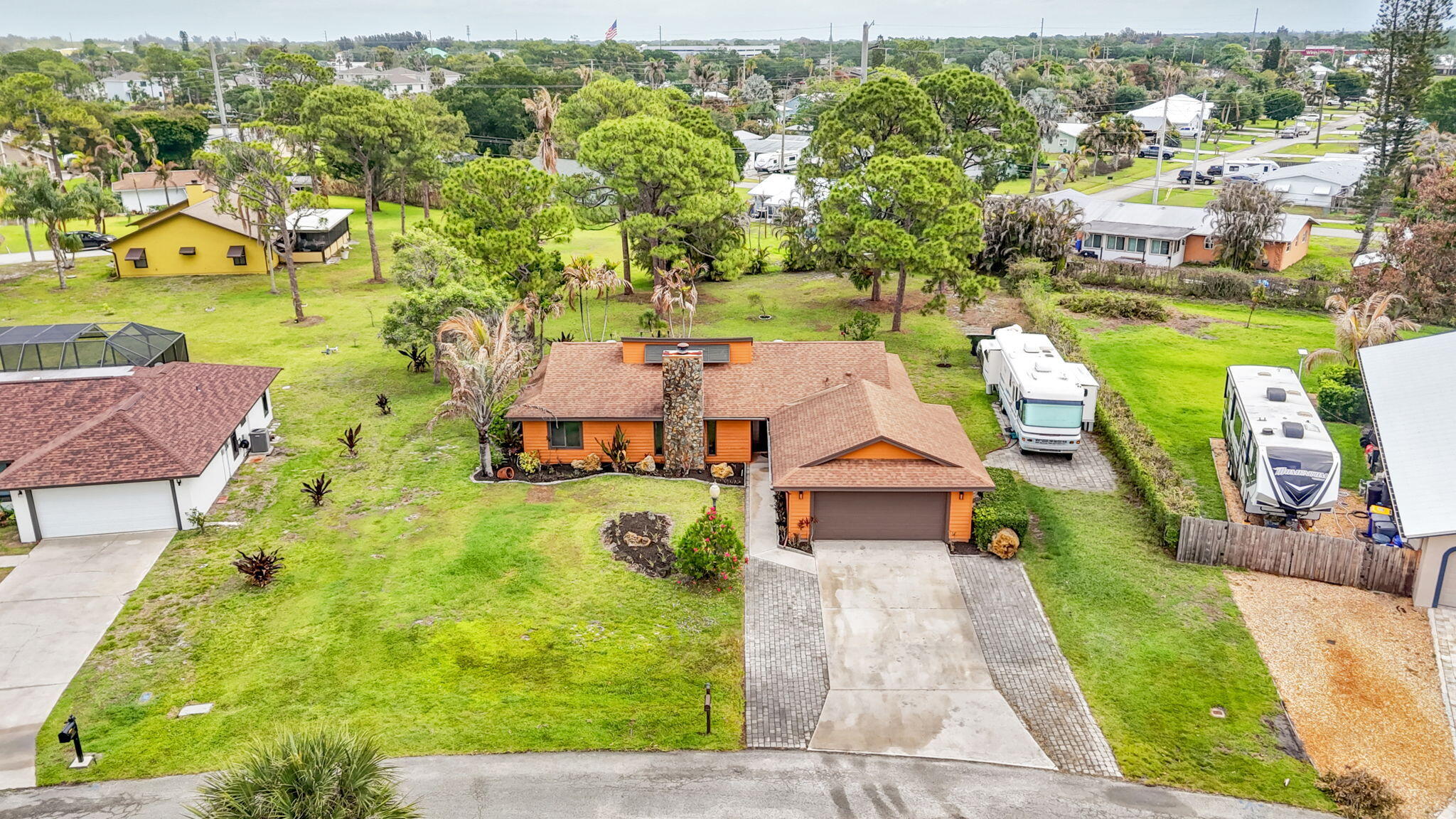 PARAMOUNT ESTATES - Residential