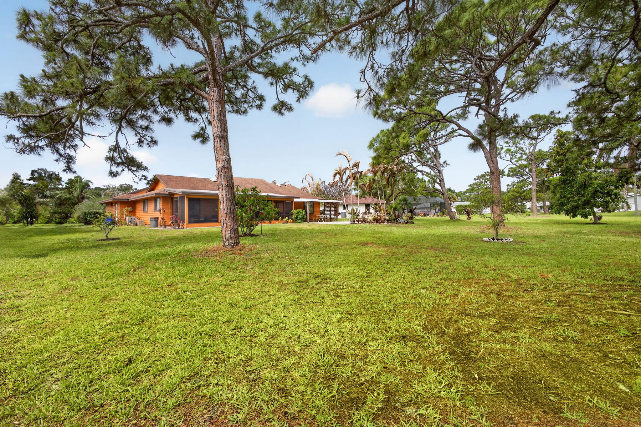 PARAMOUNT ESTATES - Residential