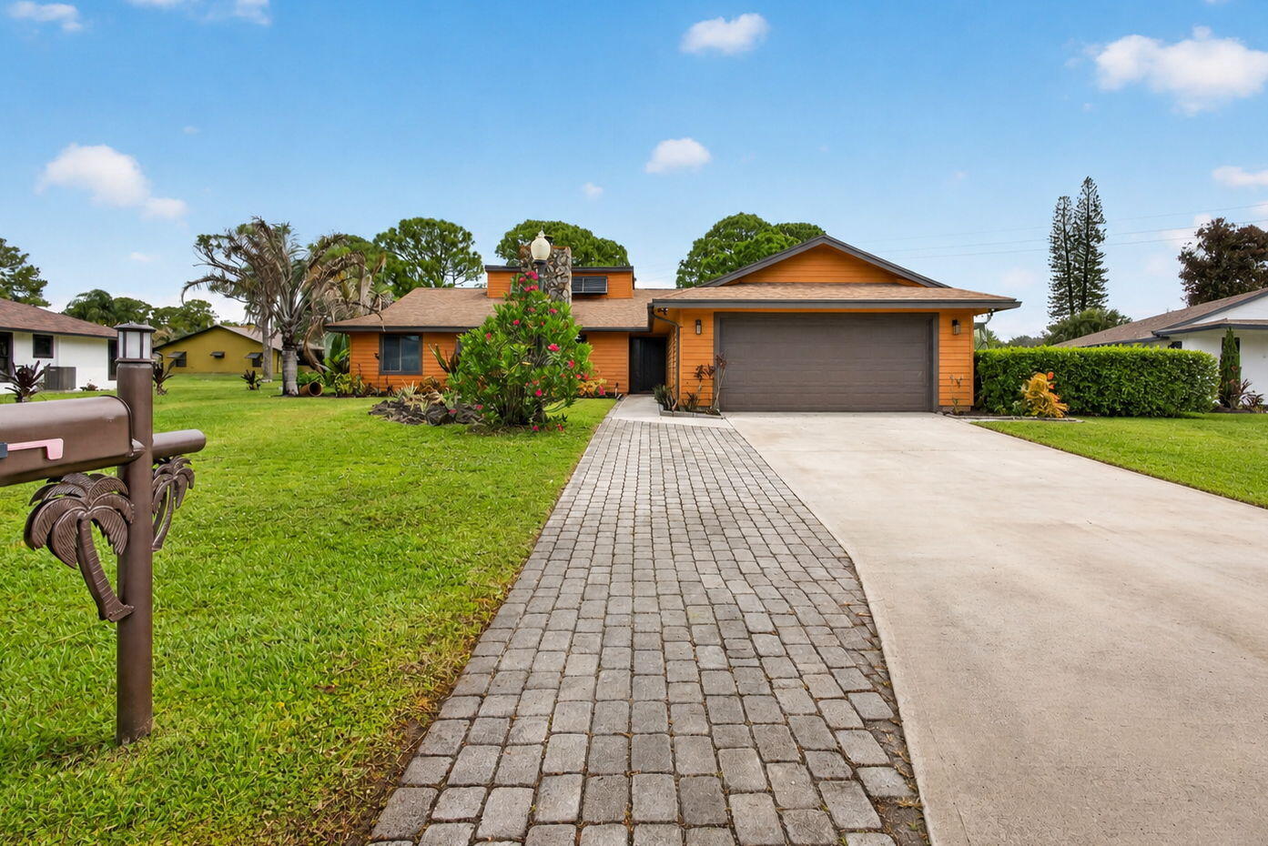 PARAMOUNT ESTATES - Residential