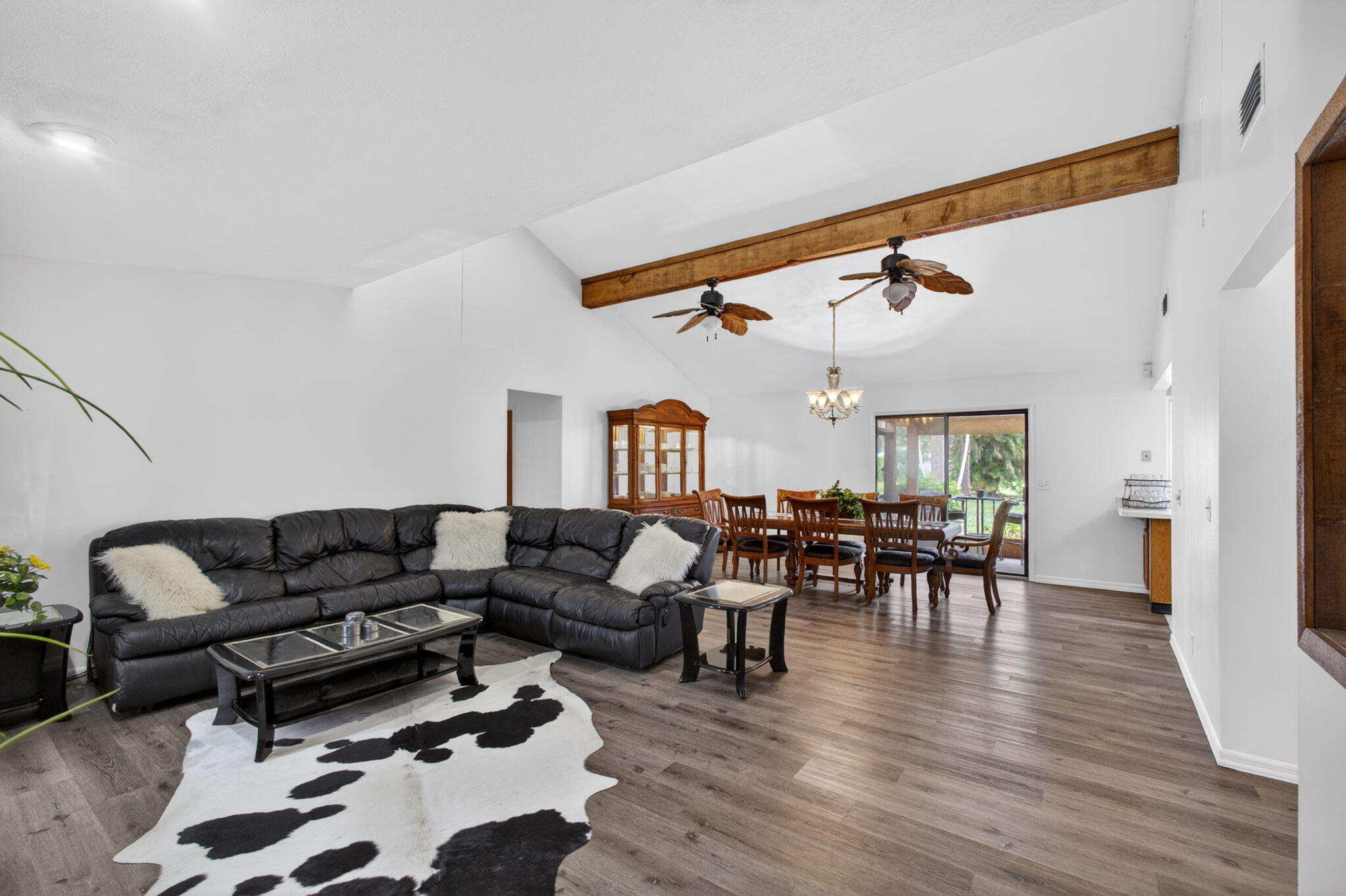 PARAMOUNT ESTATES - Residential