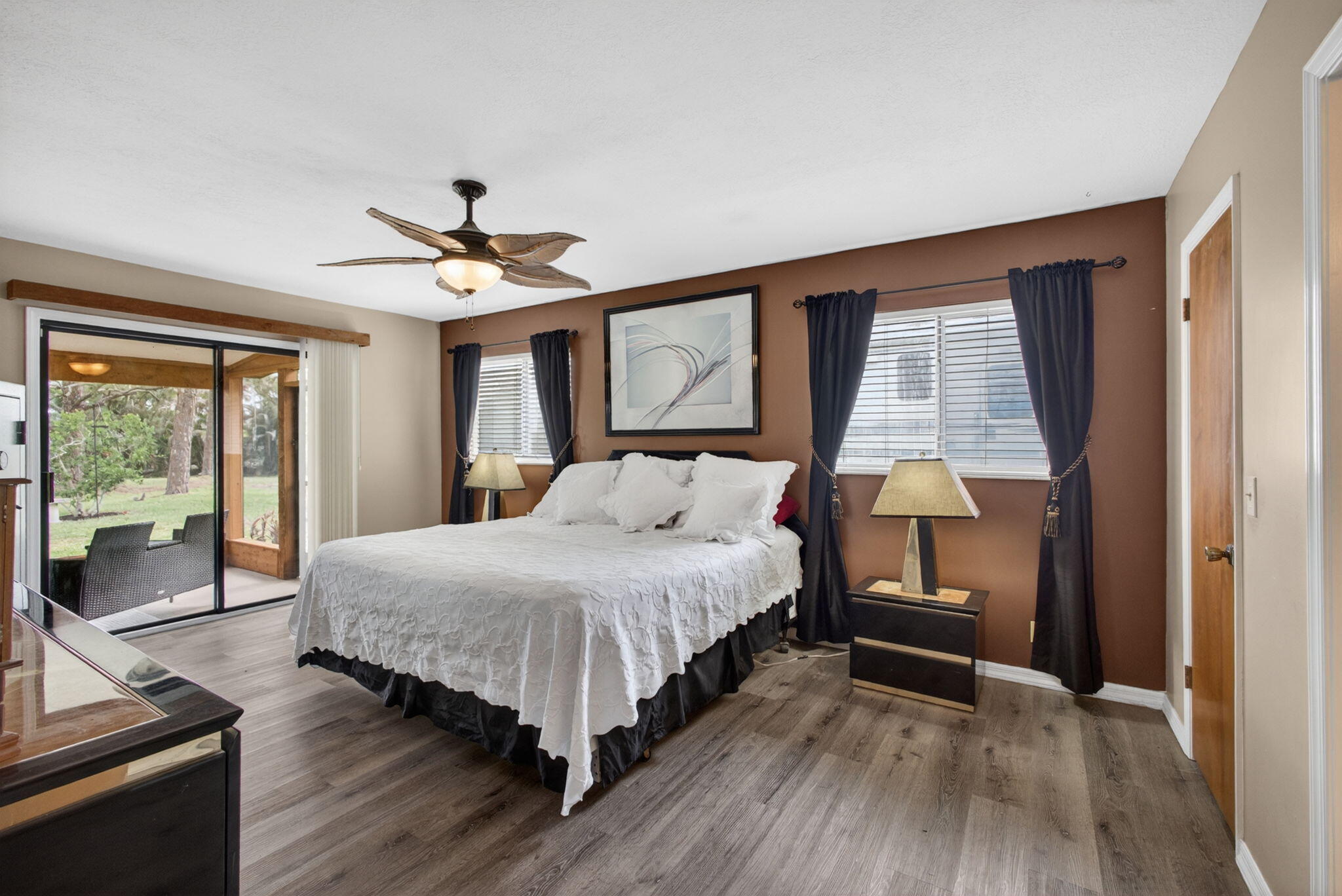 PARAMOUNT ESTATES - Residential