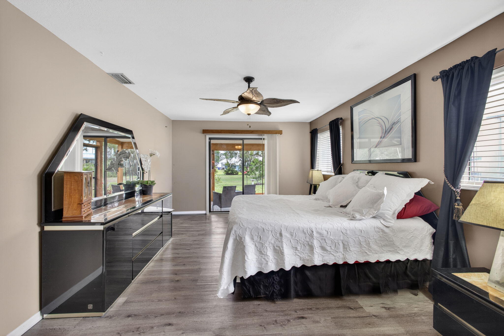 PARAMOUNT ESTATES - Residential