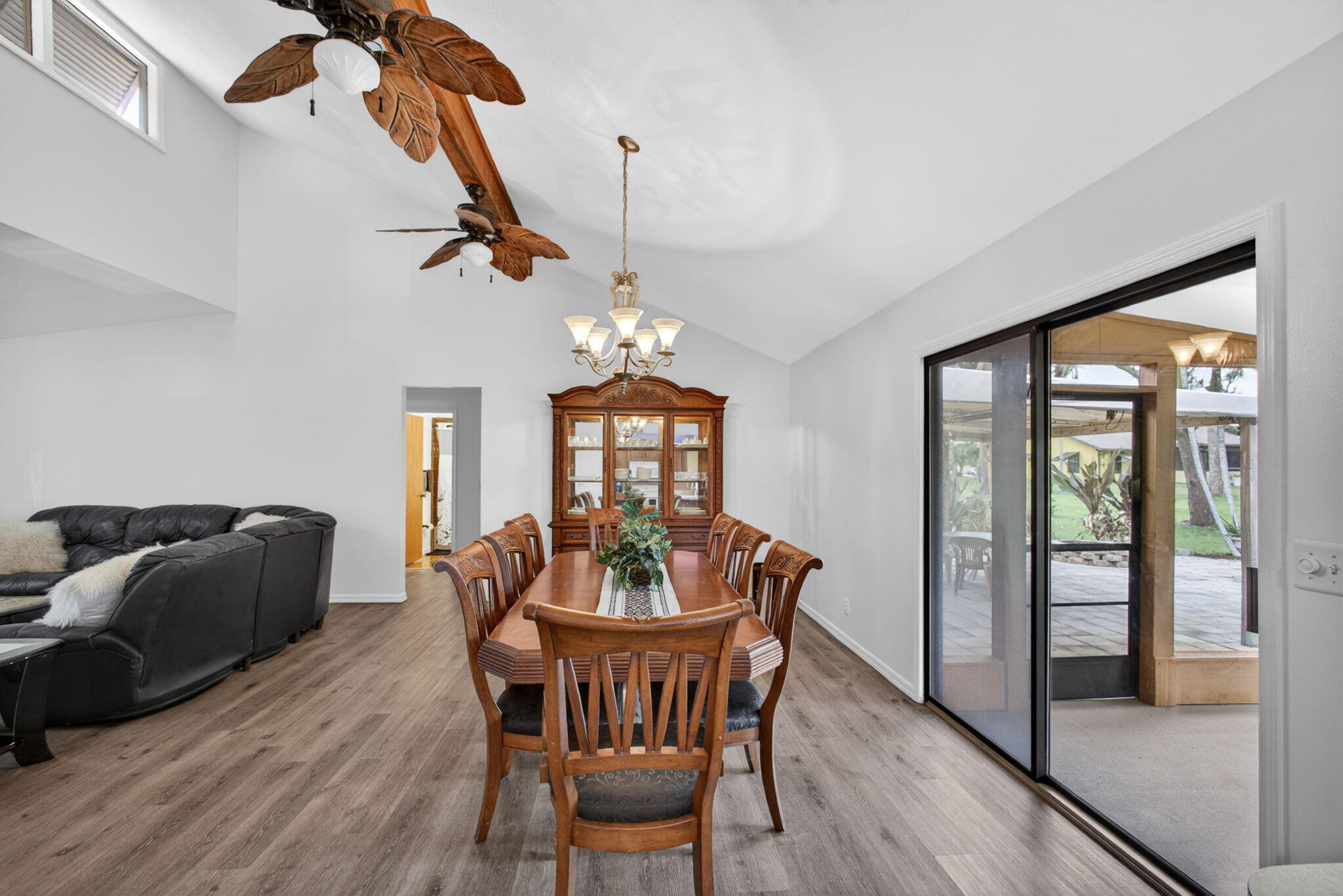 PARAMOUNT ESTATES - Residential