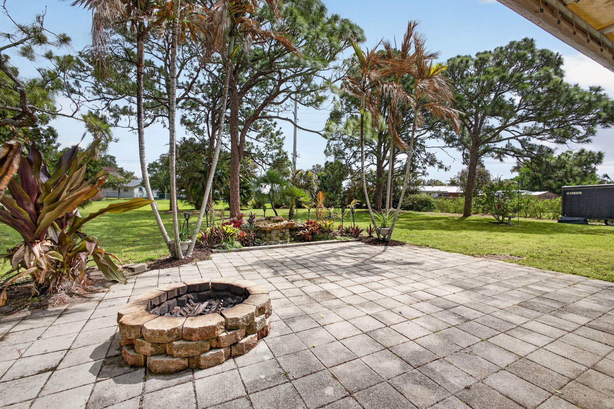 PARAMOUNT ESTATES - Residential