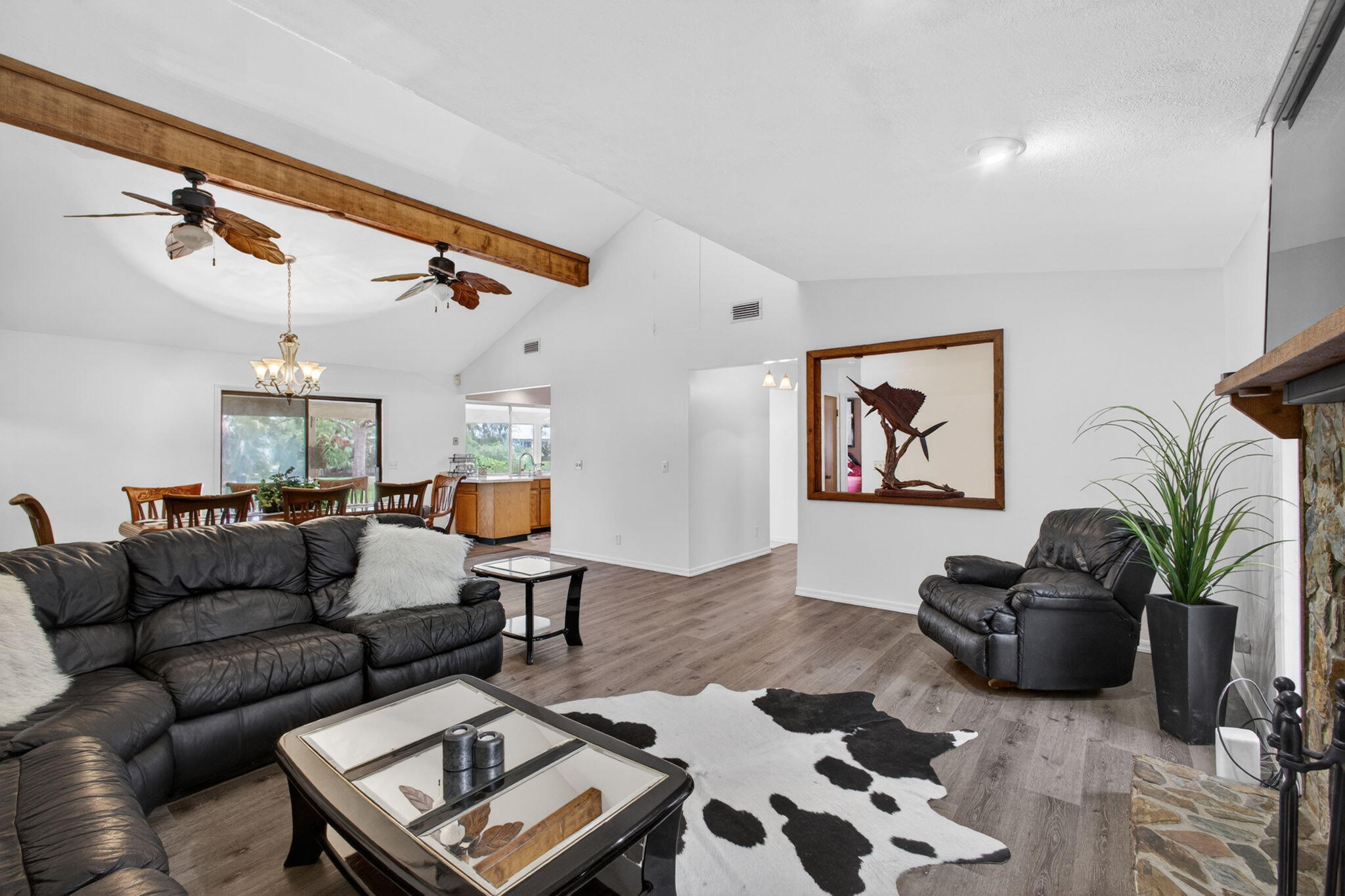 PARAMOUNT ESTATES - Residential