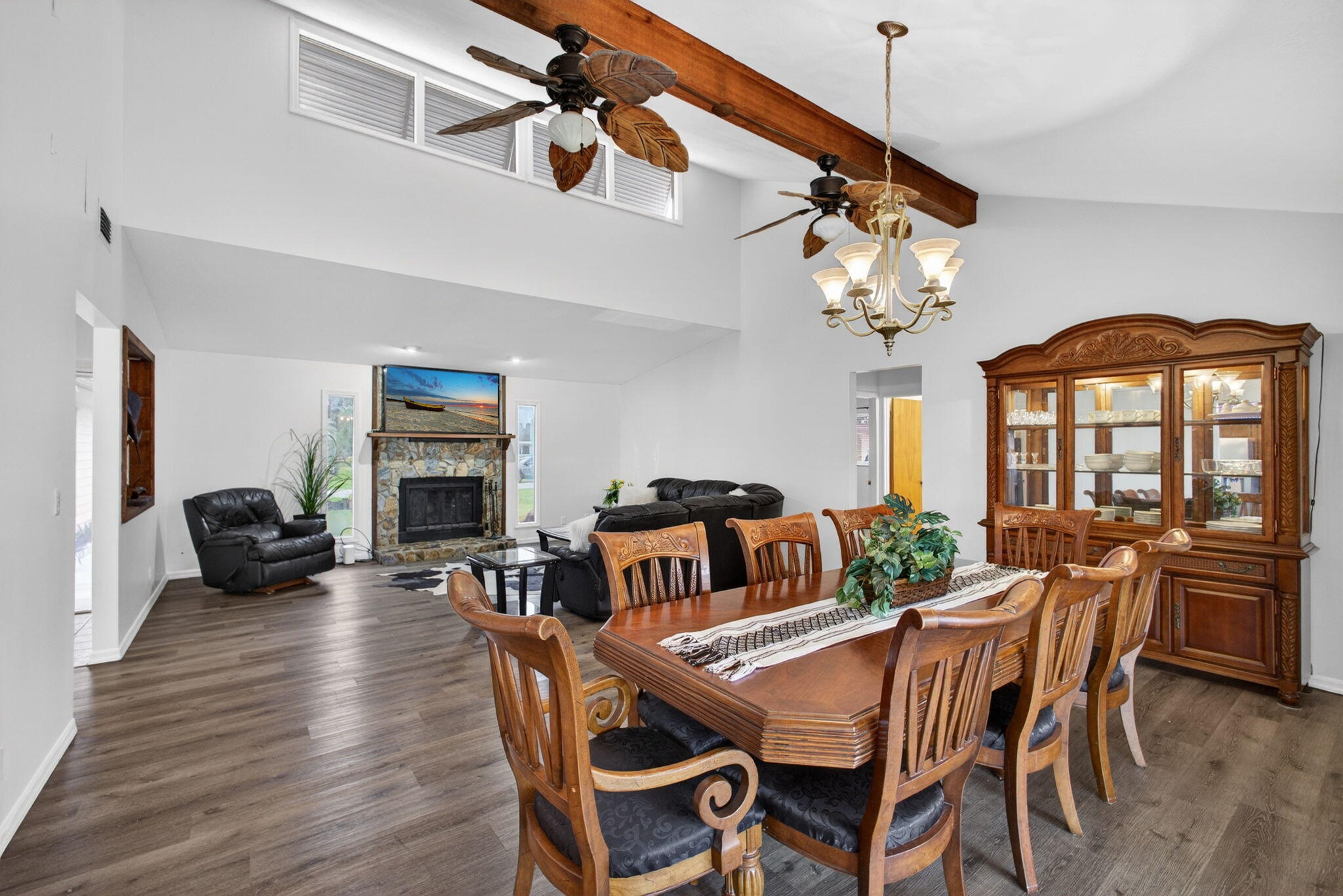 PARAMOUNT ESTATES - Residential
