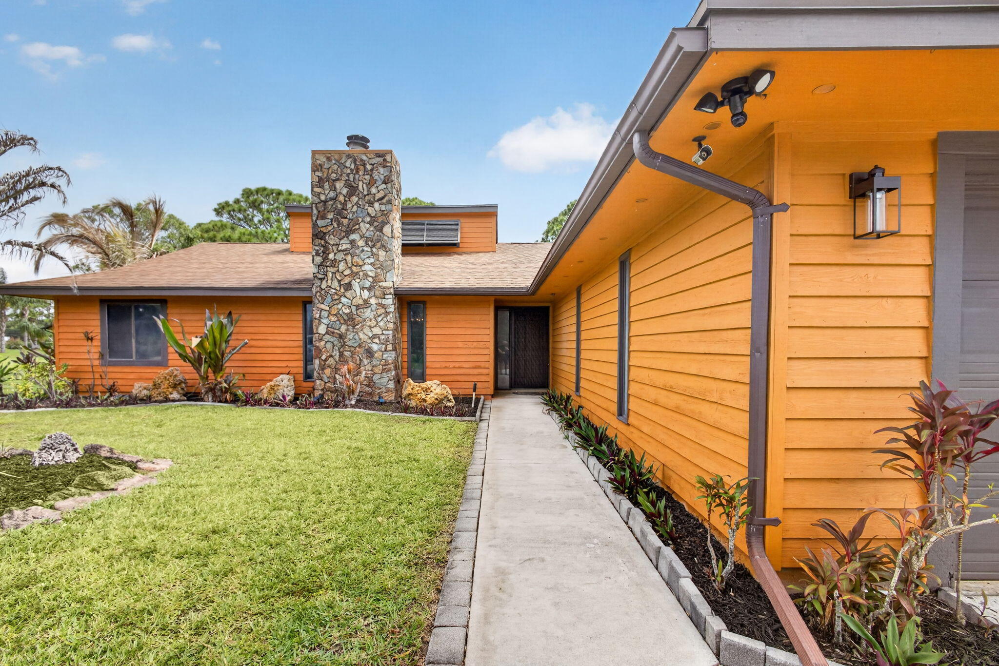 PARAMOUNT ESTATES - Residential