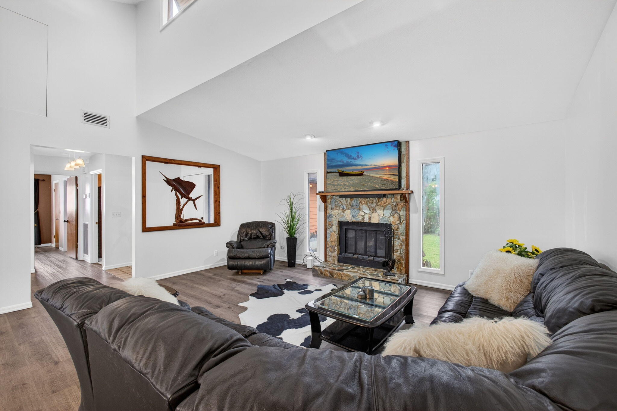 PARAMOUNT ESTATES - Residential