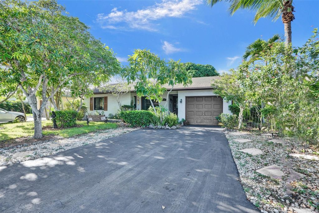 Photo of 9761 NW 24th Street, Coral Springs, FL 33065 (MLS # F10452457)
