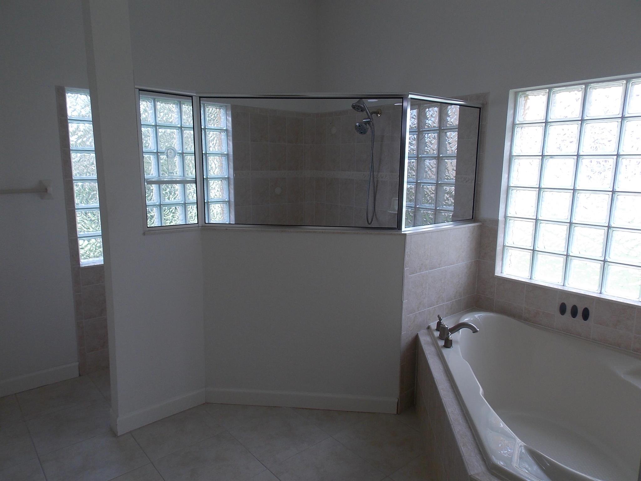 ST JAMES GOLF CLUB POD E - Residential Lease