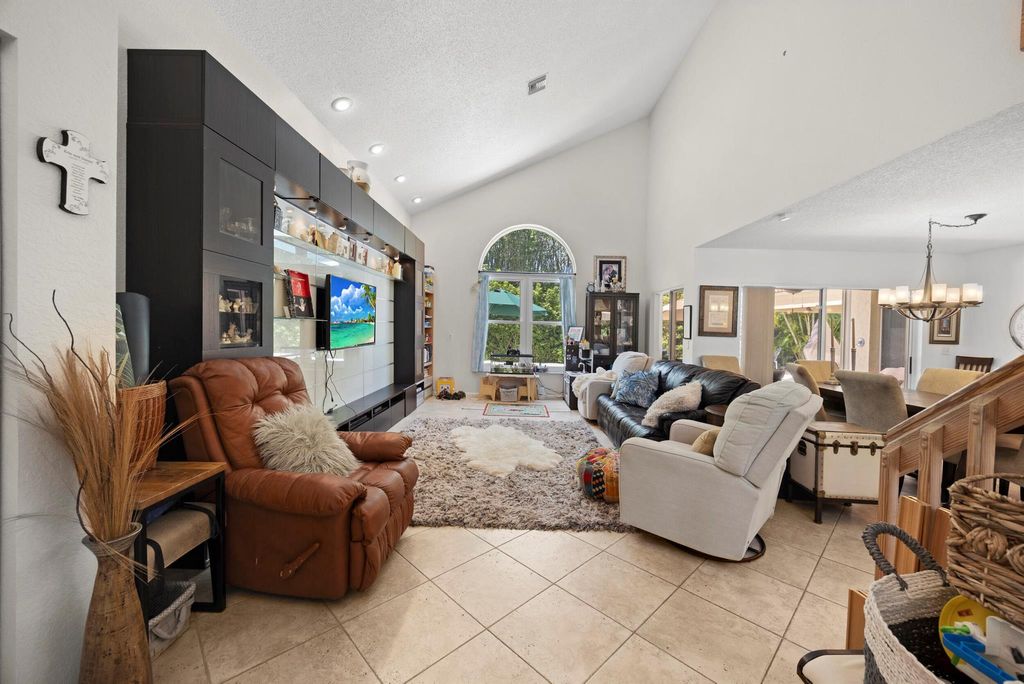 Photo of 10454 Buena Ventura Drive, Boca Raton, FL 33498 (MLS # R11113100)