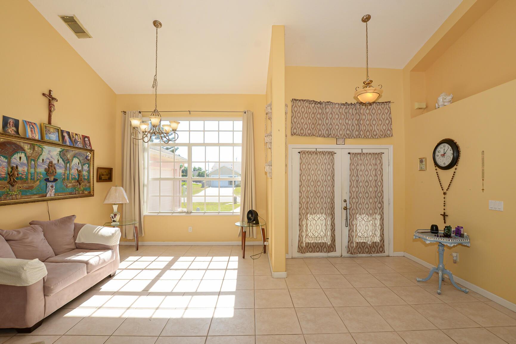 PORT ST LUCIE SECTION 20 - Residential