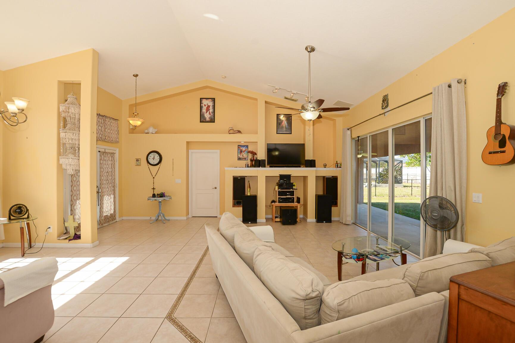 PORT ST LUCIE SECTION 20 - Residential