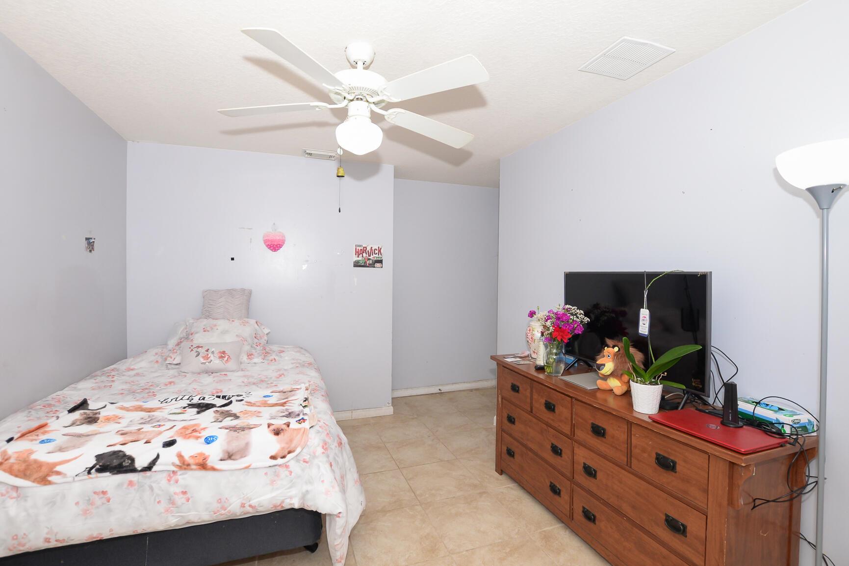 PORT ST LUCIE SECTION 20 - Residential