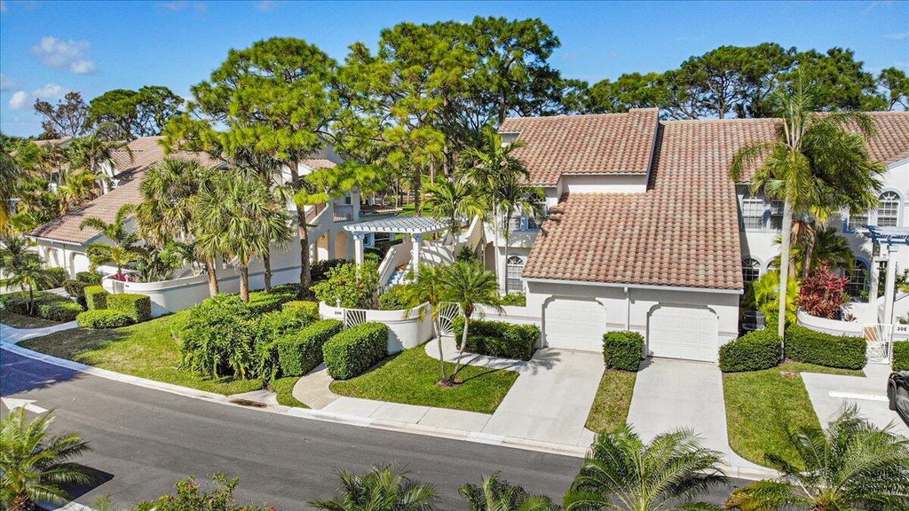 Photo of 201 Ryder Cup Circle, Palm Beach Gardens, FL 33418 (MLS # R11051050)