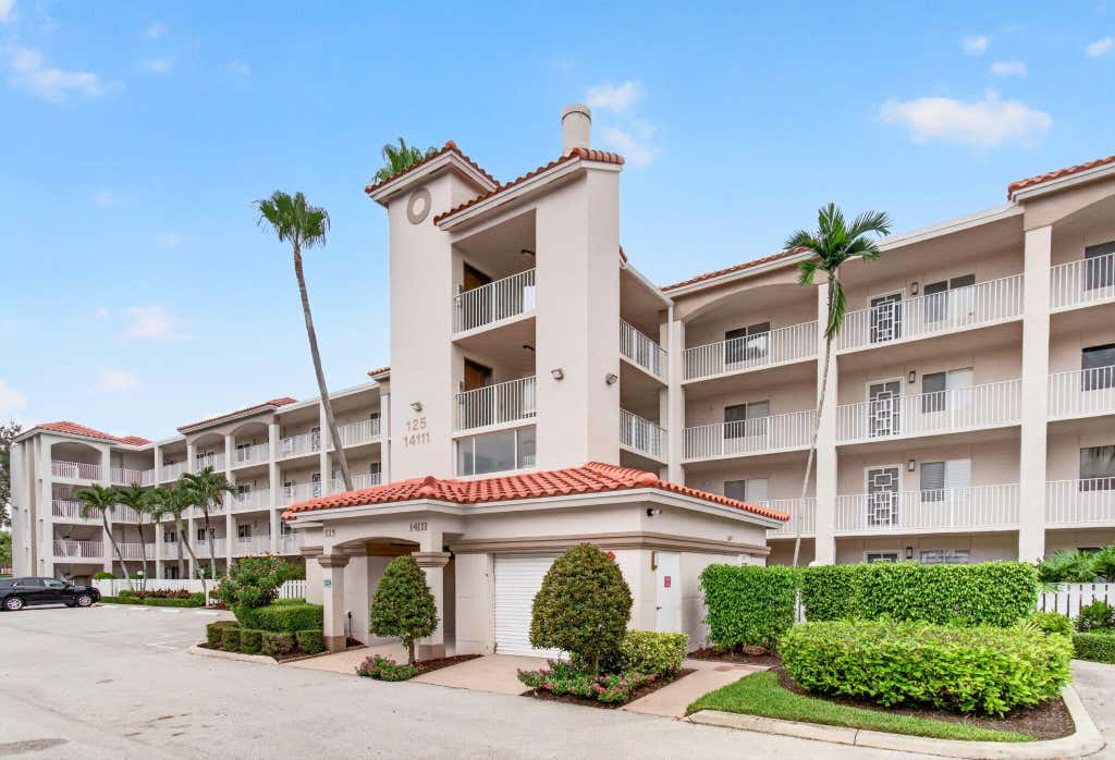 Photo of 14111 Royal Vista Drive #407, Delray Beach, FL 33484 (MLS # B26061053)