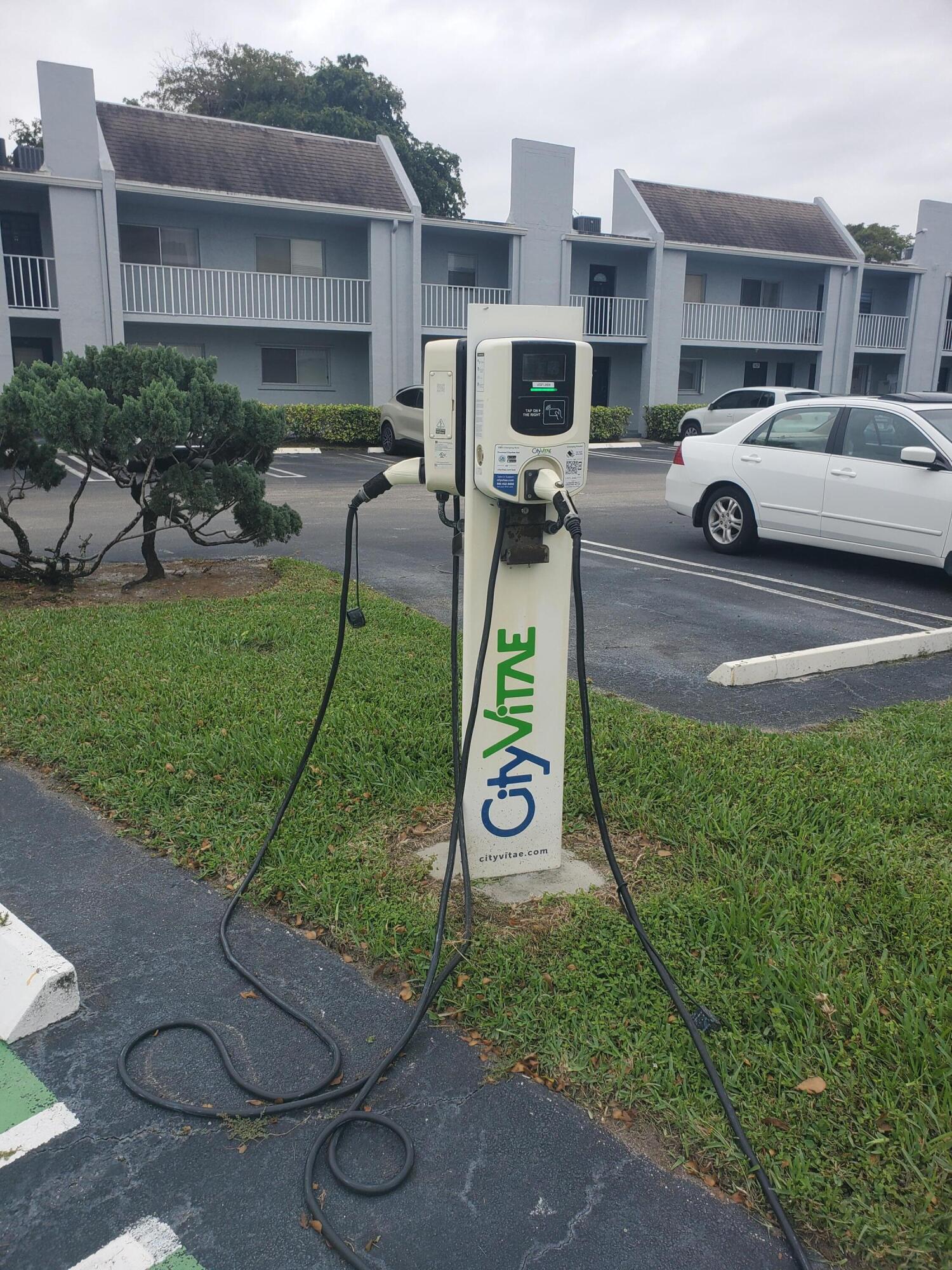 SABAL PINE SOUTH CONDO - Residential