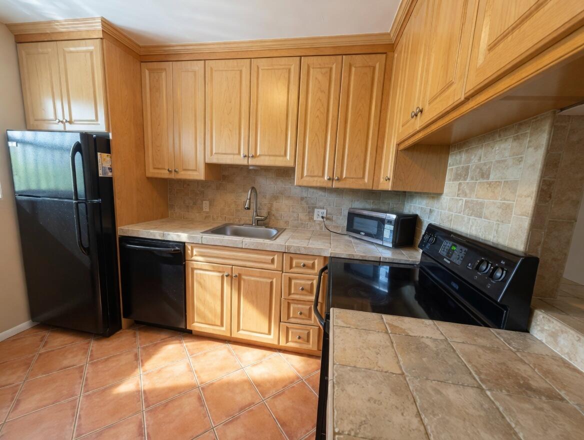 1430 S Lakeside Drive 22
