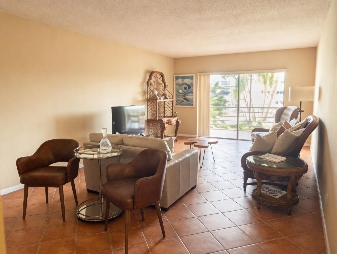 1430 S Lakeside Drive 22