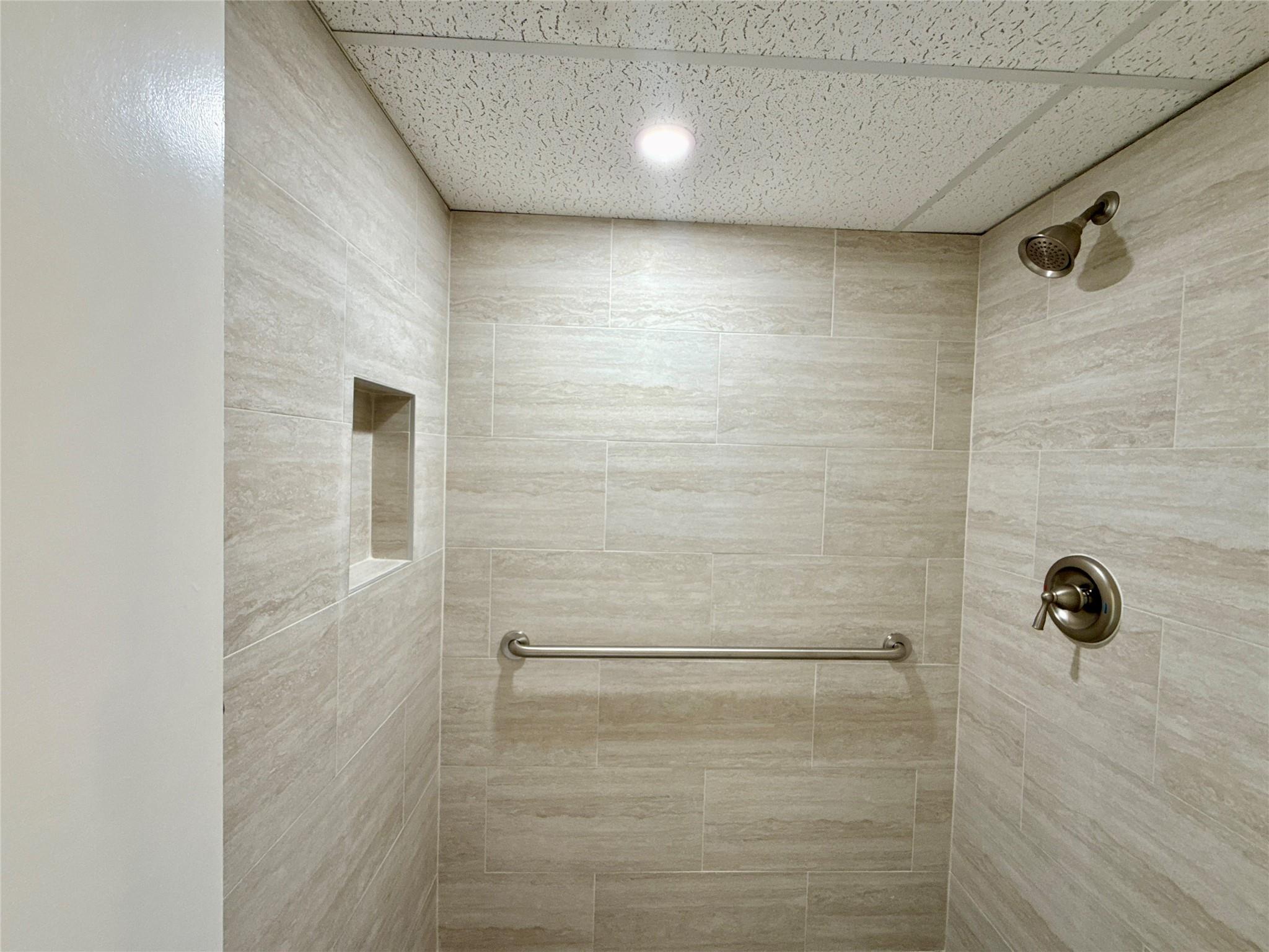 Oriole Golf & Tennis Club - Residential