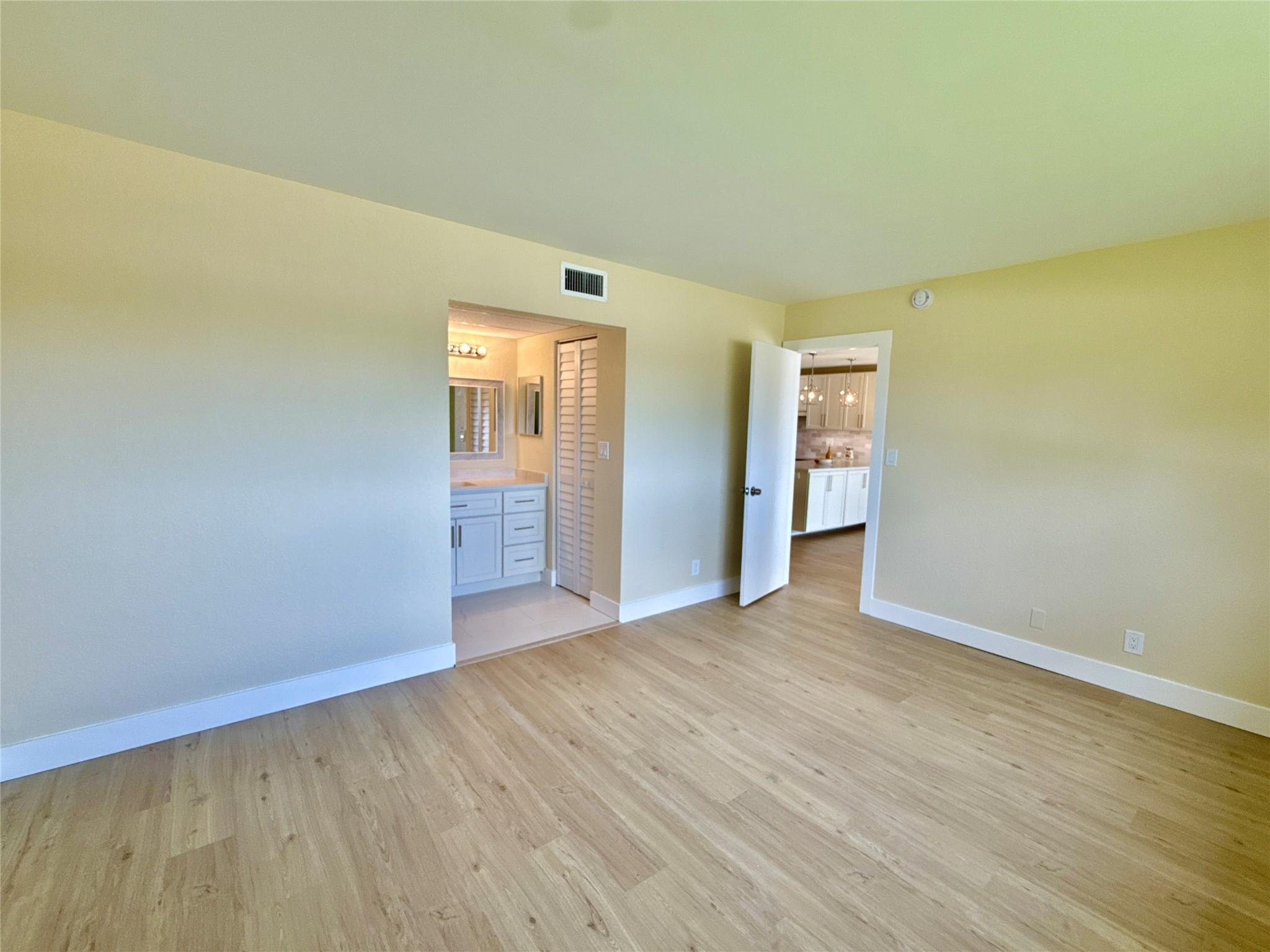 Oriole Golf & Tennis Club - Residential