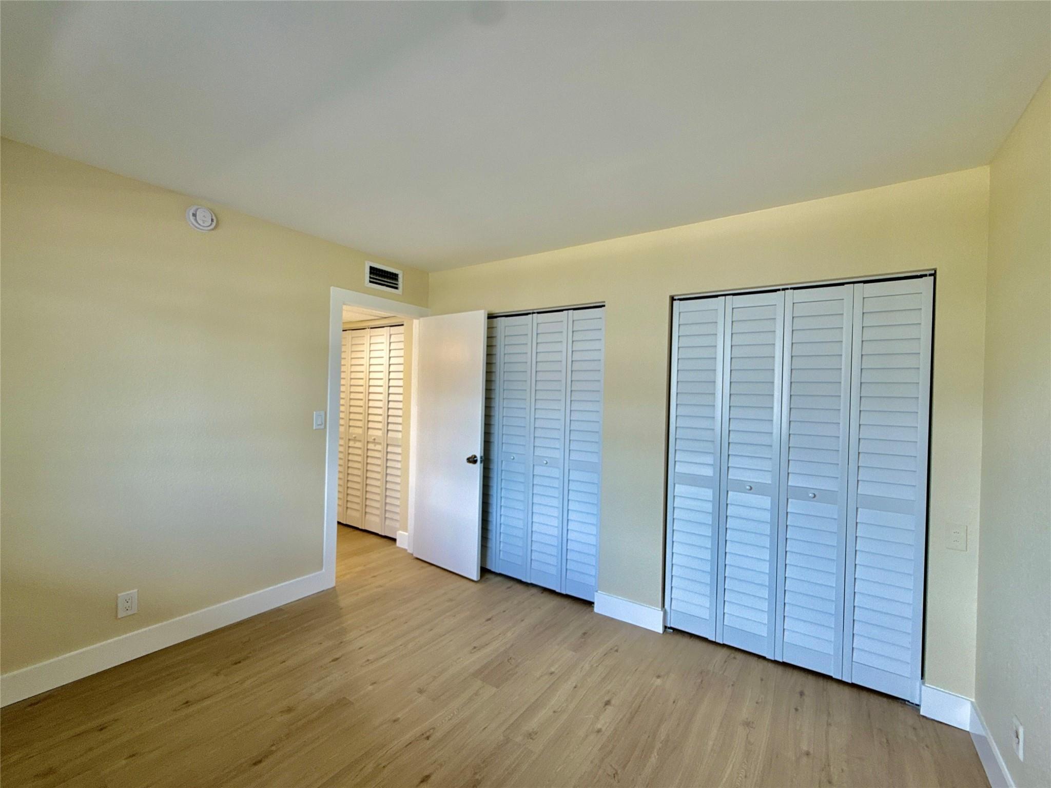 Oriole Golf & Tennis Club - Residential