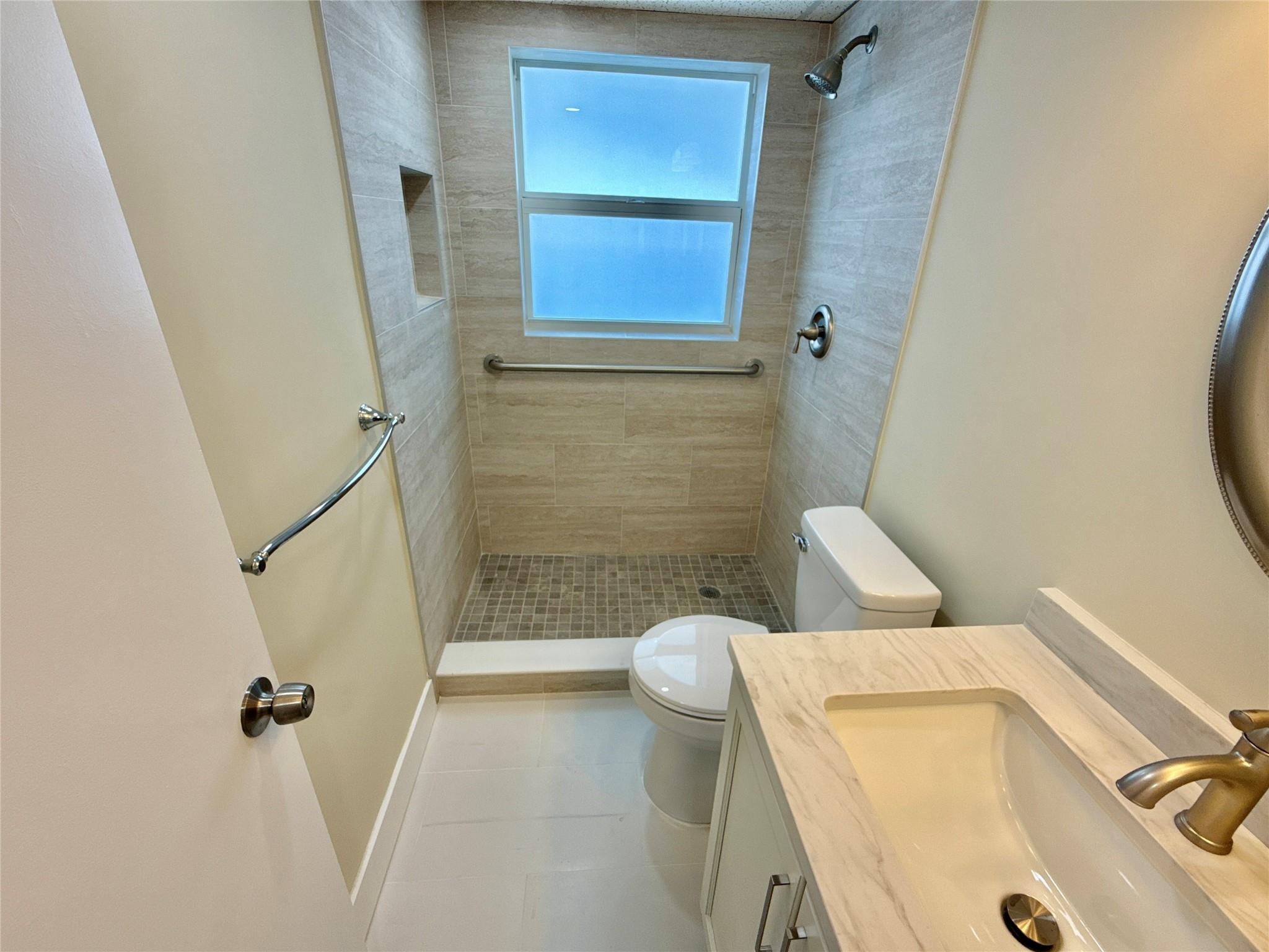 Oriole Golf & Tennis Club - Residential