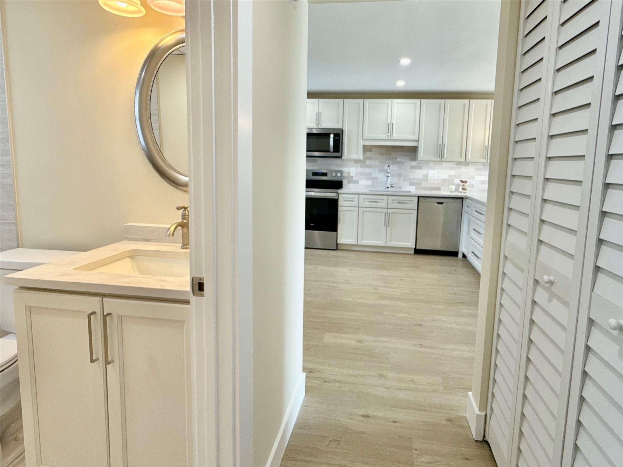 Oriole Golf & Tennis Club - Residential