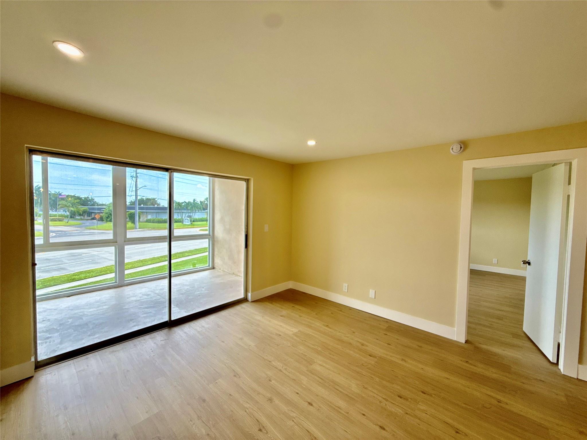 Oriole Golf & Tennis Club - Residential