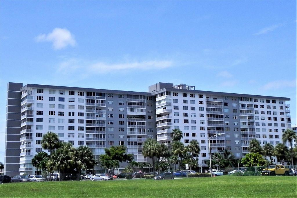 Photo of 3800 Hillcrest Drive #419, Hollywood, FL 33021 (MLS # F10439276)