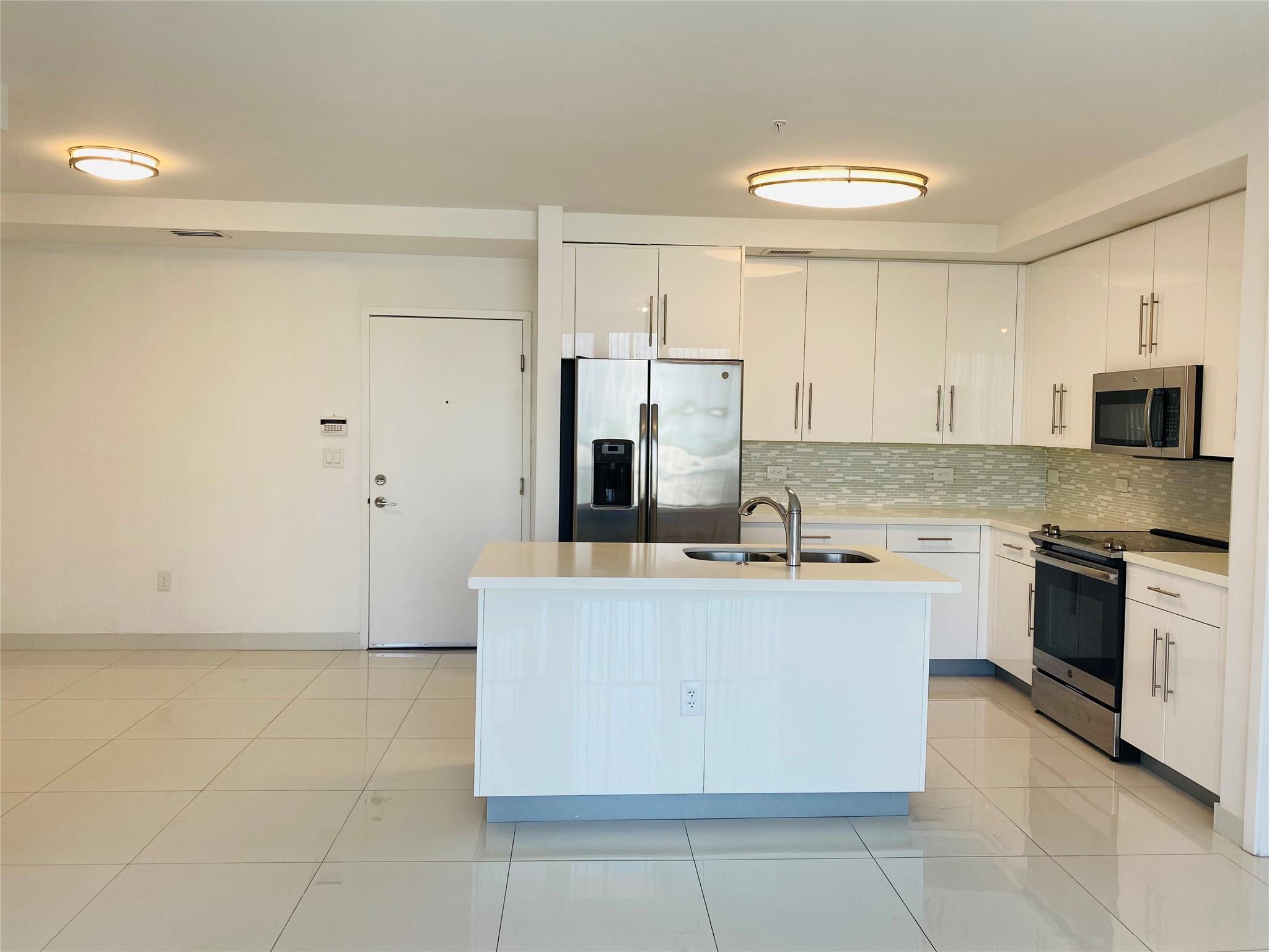 Aventura Place - Residential Lease