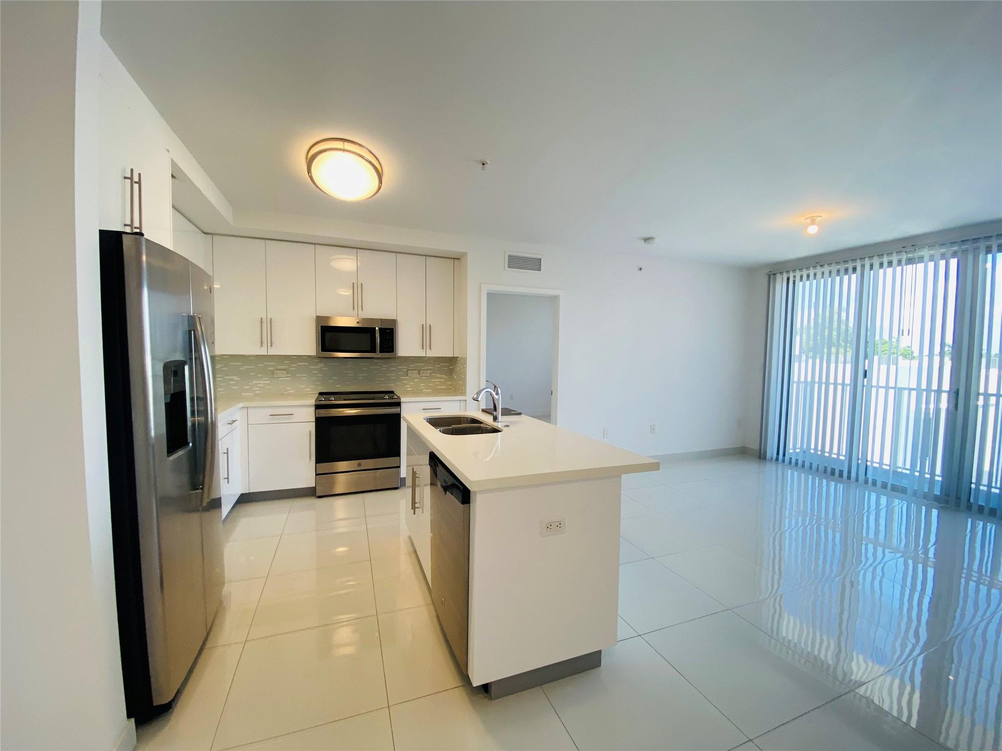 Aventura Place - Residential Lease