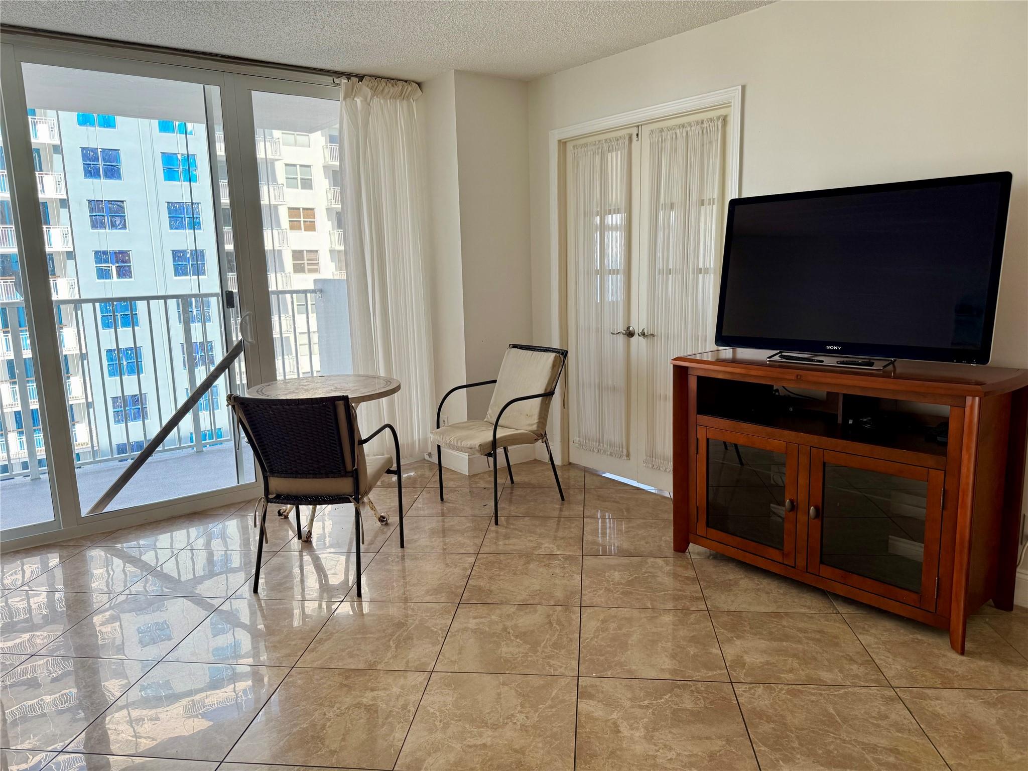 POMPANO BEACH CLUB CONDO - Residential Lease