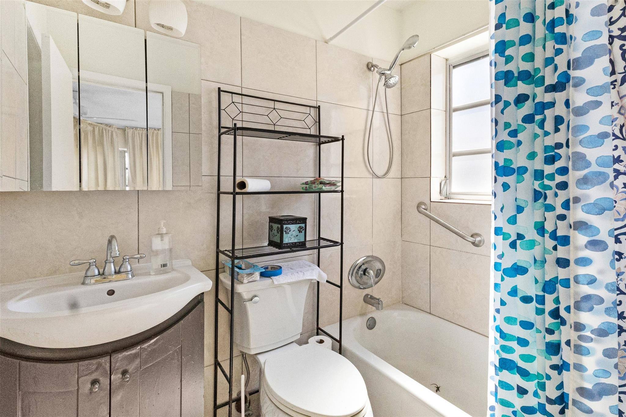 Holiday Apartments Condo - Residential