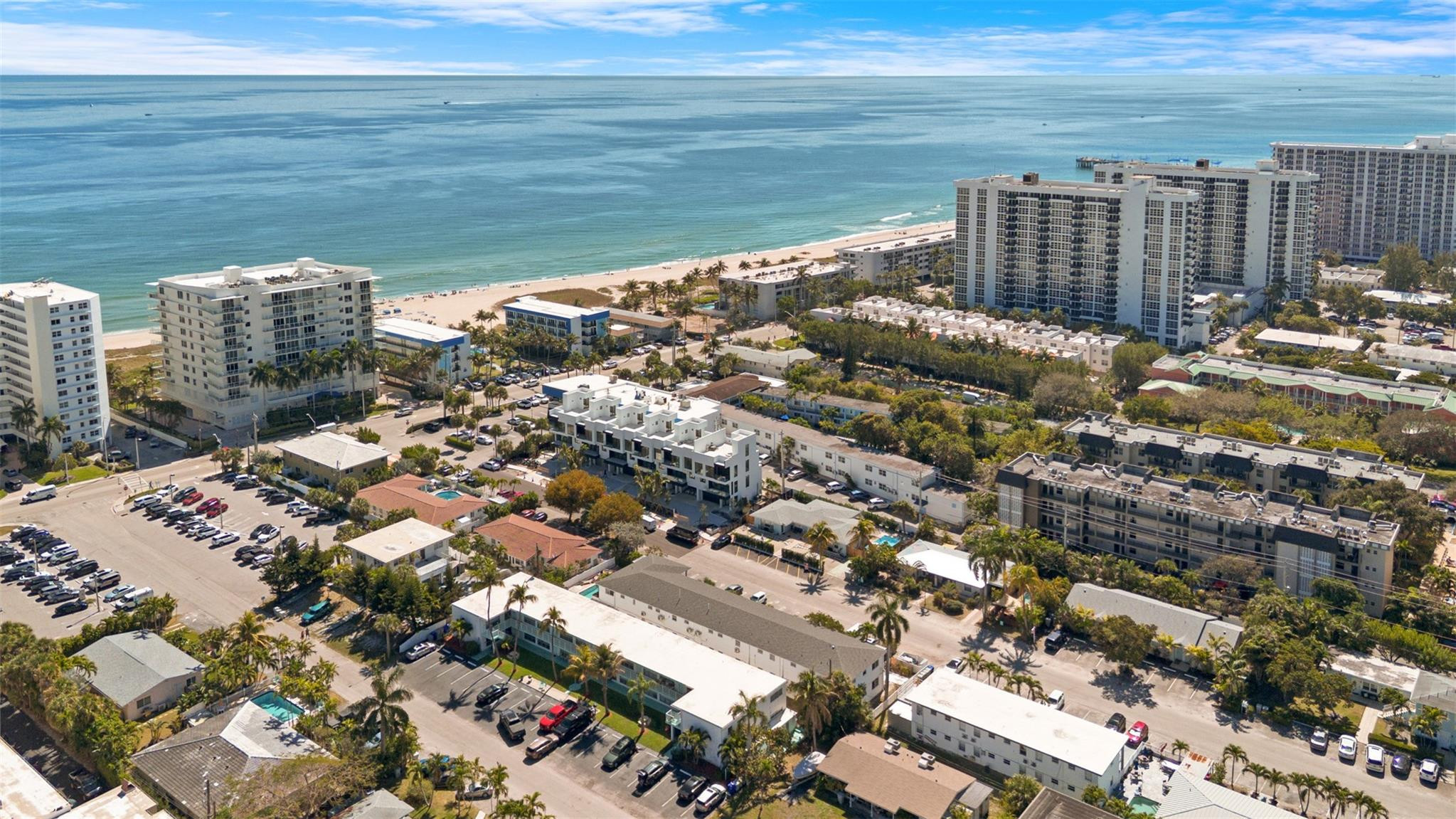 Holiday Apartments Condo - Residential