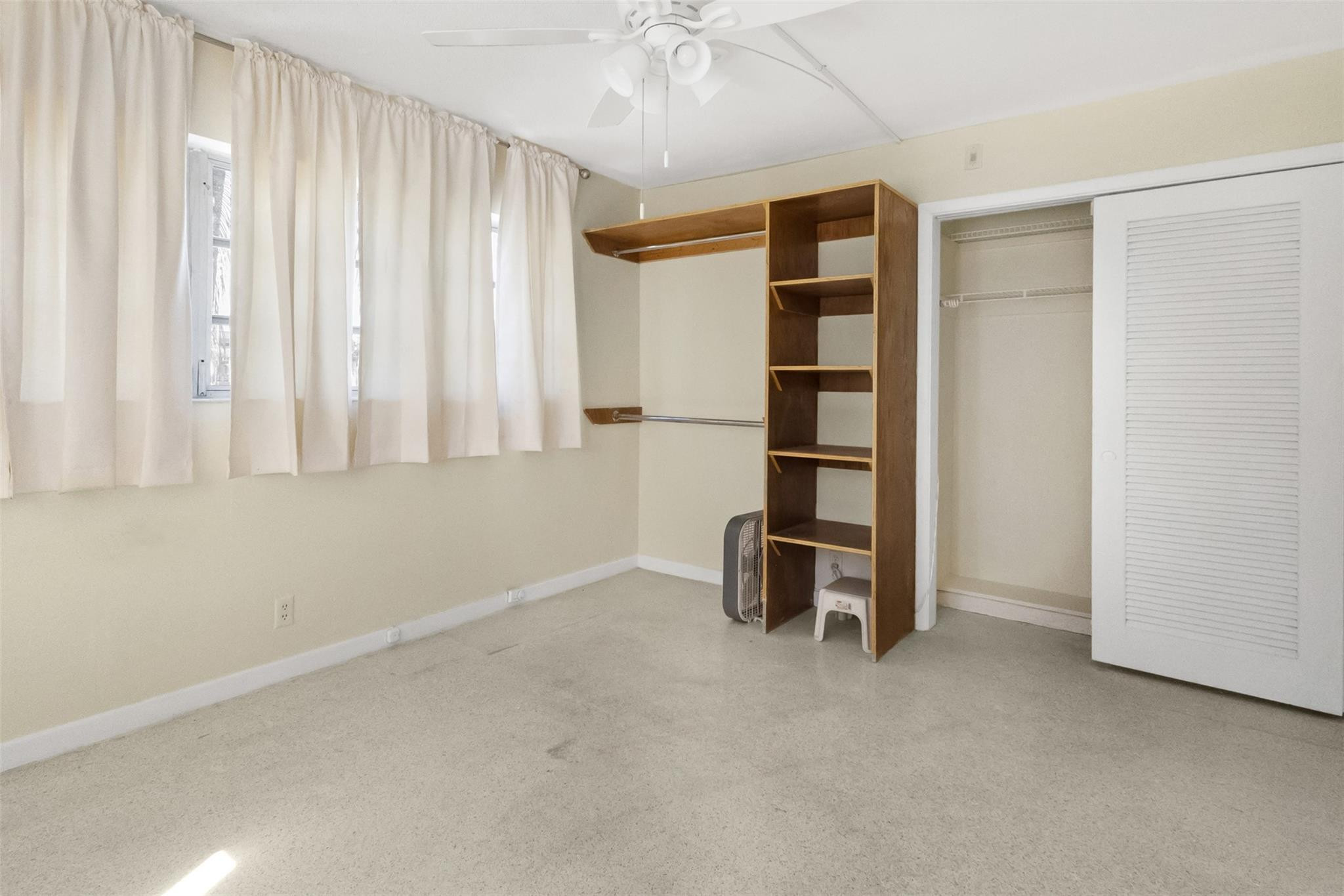 Holiday Apartments Condo - Residential