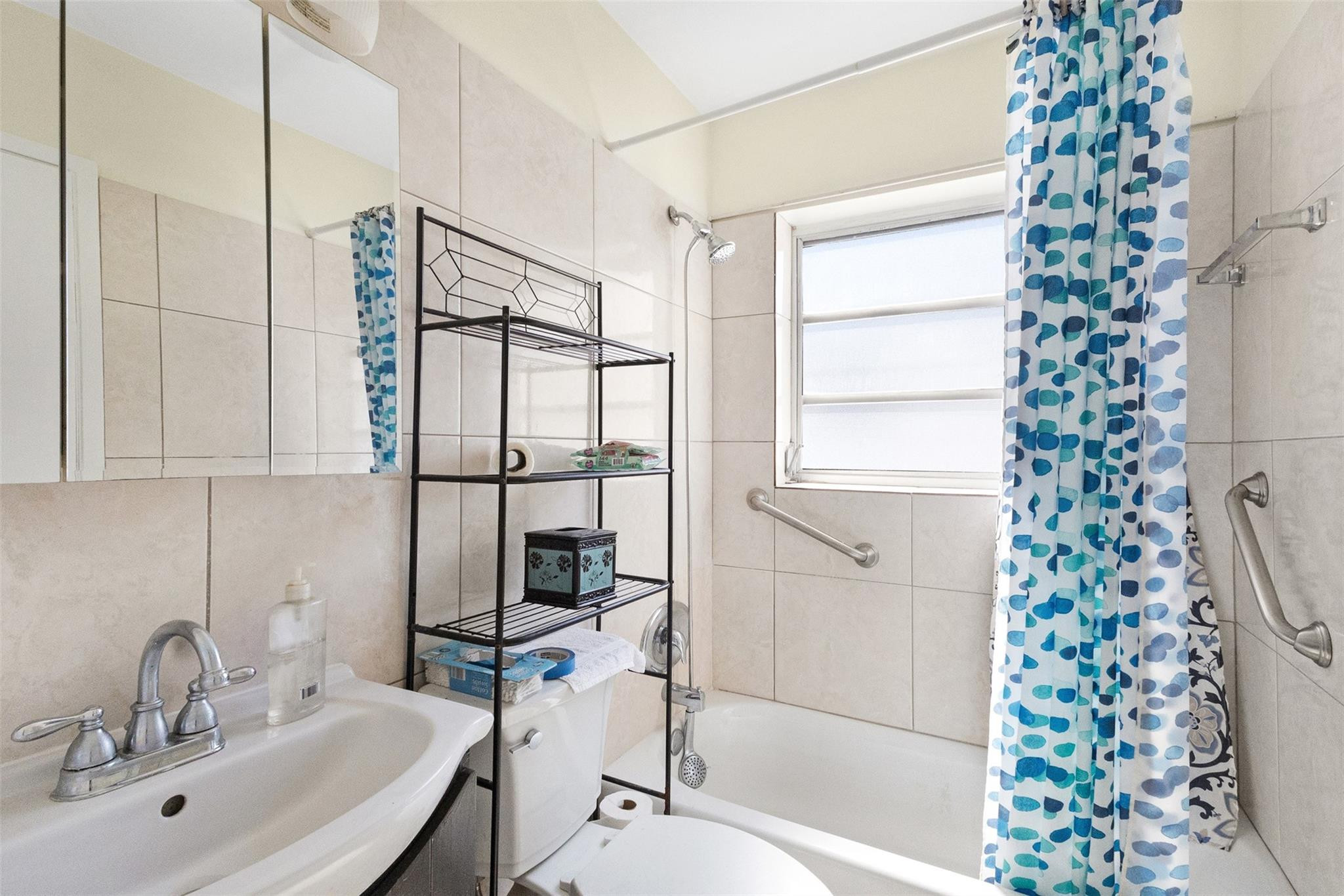 Holiday Apartments Condo - Residential